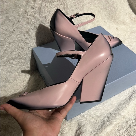 NIB Prada Logo Toe Mary Jane Pump - Picture 8 of 16